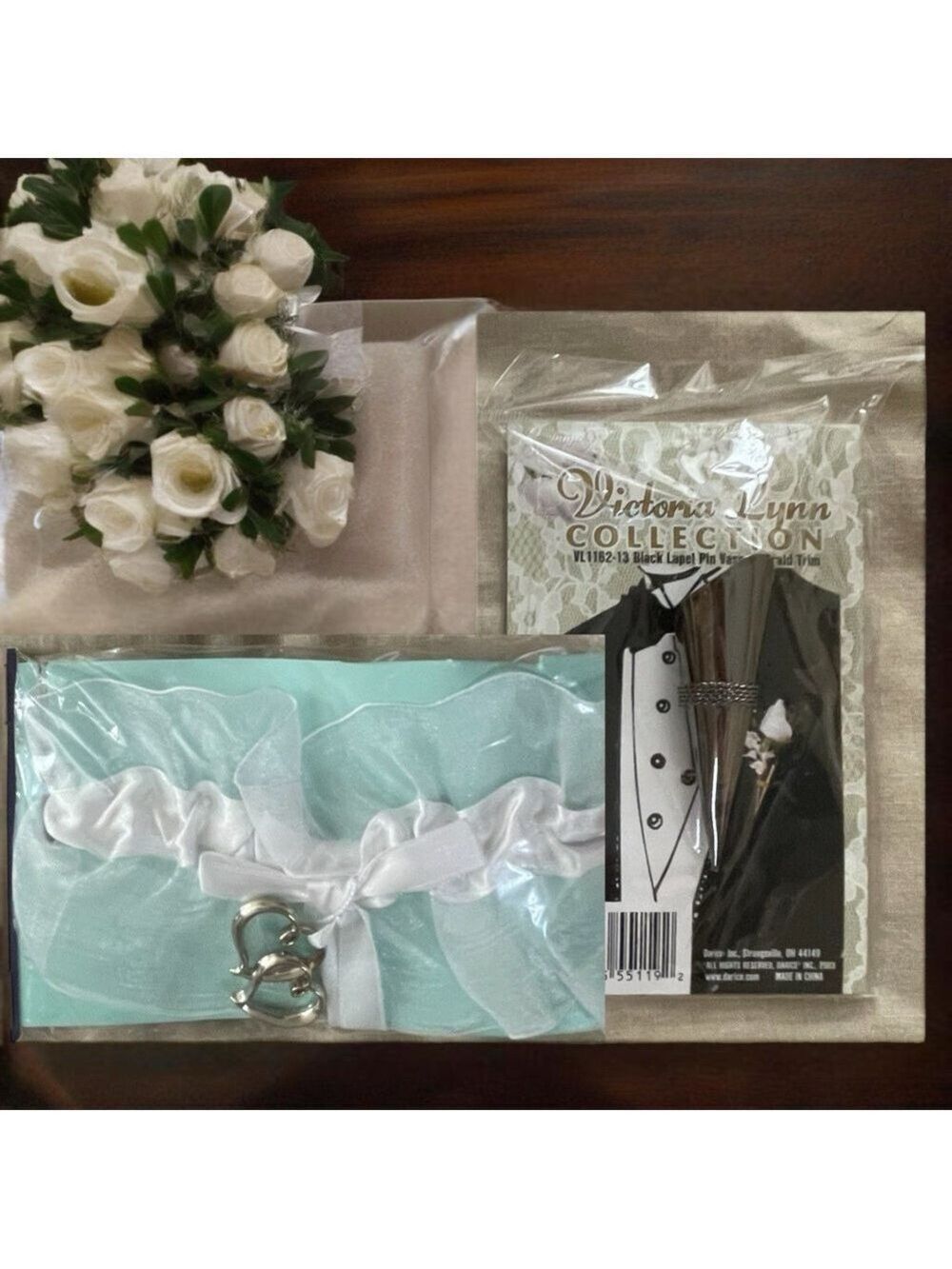 Wilton Keepsake Garter ➕ Victoria Lynn Lapel Vase Pin, NWT & Sealed